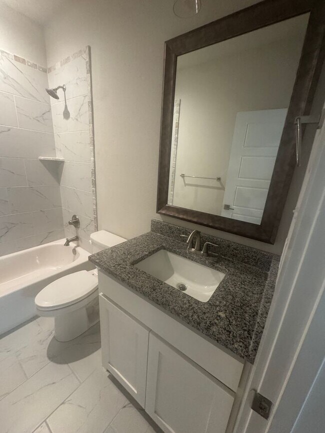 Foto del edificio - 3/2/2 Home for the Holidays - Move in Specials call to inquire