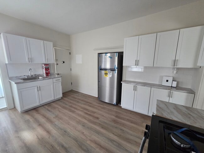 Building Photo - 67 Heckel St
