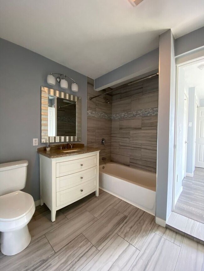 Foto del edificio - Fully renovated 3 Bedroom 1 Bath Home.