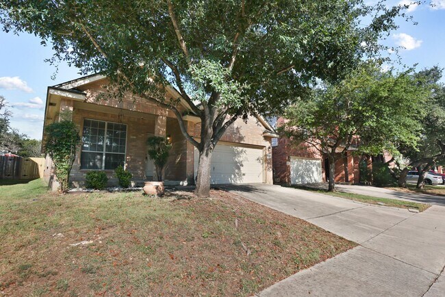 Foto del edificio - 4 Bedroom/2 Bath Trinity Oaks Subdivision