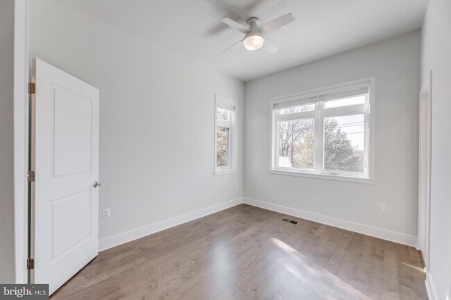 Building Photo - 2201 40th Pl NW