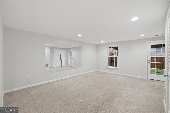 Foto del edificio - 45570 Trestle Terrace