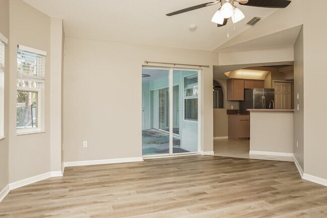 Foto del edificio - 5515 Maccaughey Dr