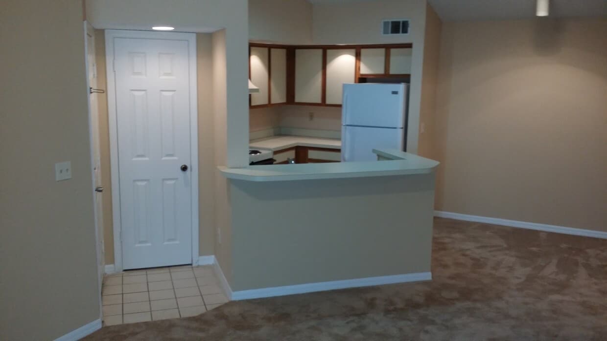 Venetian Place - 833 - Venetian Place -  833
