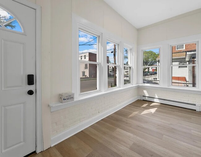 Foto del edificio - 7608 Chelwynde Ave