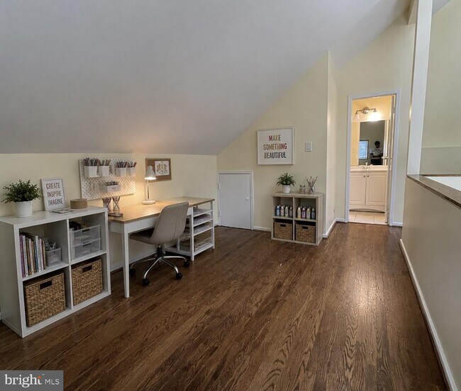 Building Photo - 1661 Cedar Hollow Way