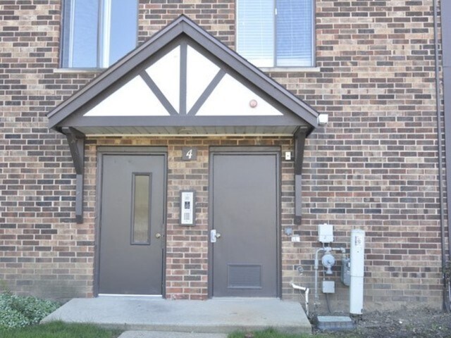 Primary Photo - 4 Timber Ln