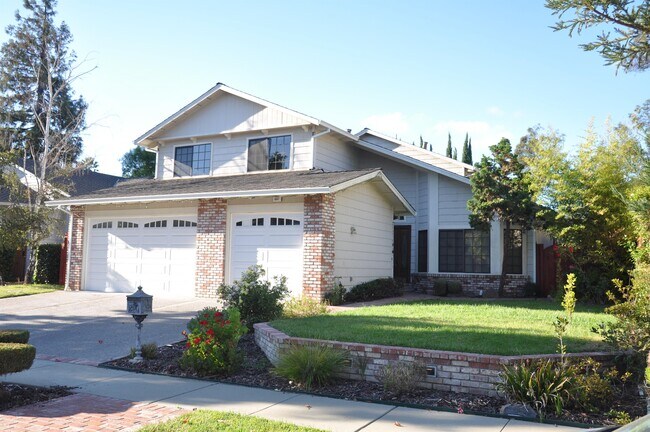 Building Photo - 667 Fontes Dr