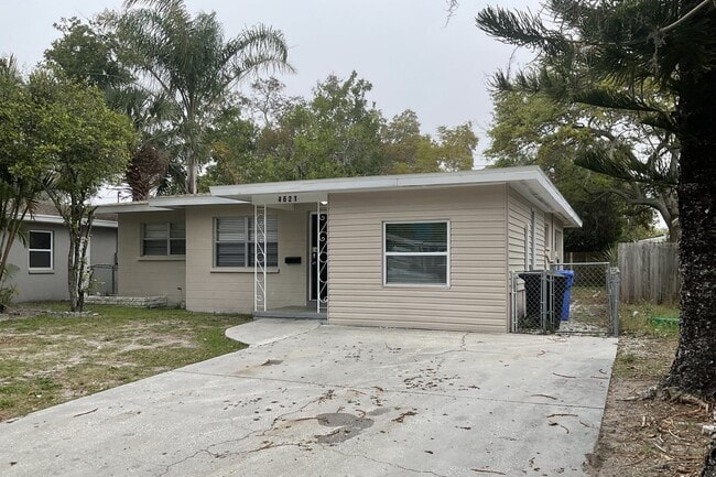 Building Photo - 4621 25Th Ave S