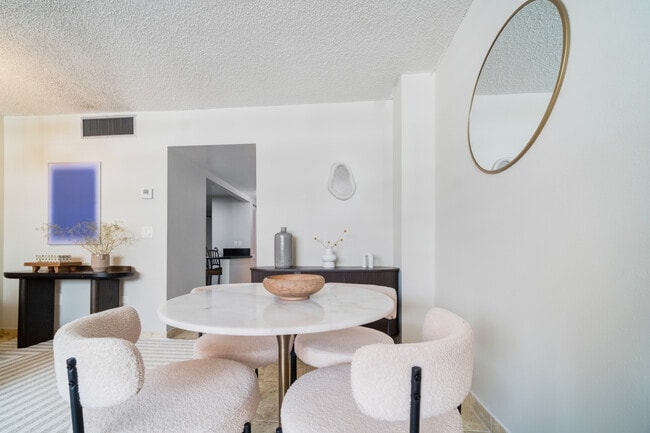 999 Brickell Bay Dr. #1906 área de comedor - 999 Brickell Bay Dr