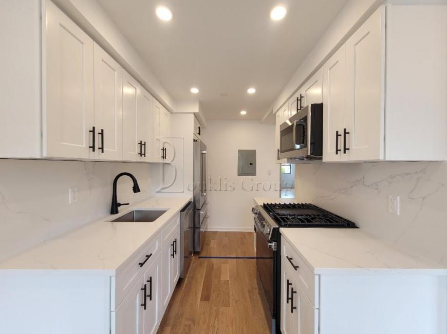 Primary Photo - 2 bedroom in ASTORIA NY 11105