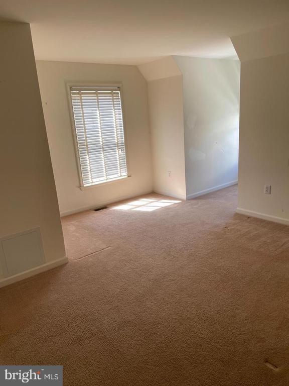 Foto del edificio - 1702 Whispering Brooke Dr