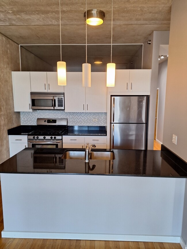 Kitchen - 630 N Franklin St