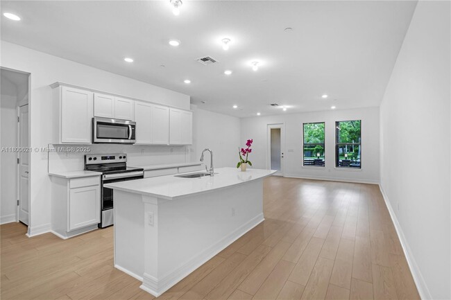 Building Photo - 8353 NW 7th Pl