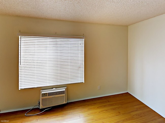 Foto del edificio - 909 S Sunshine Ave