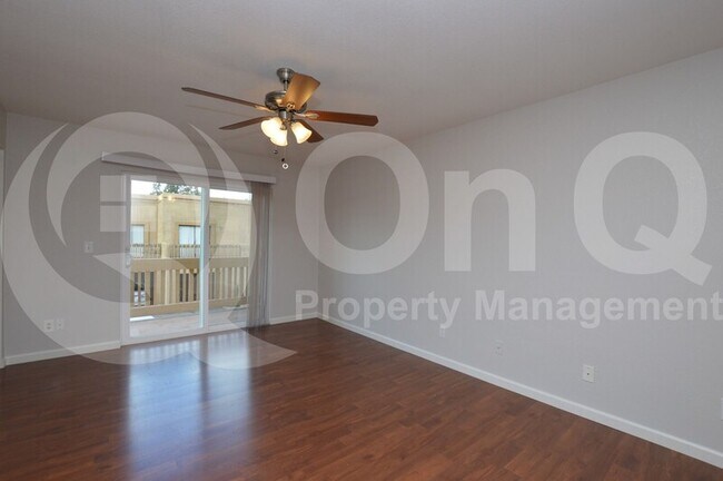 Building Photo - 2023 W Bloomfield Rd