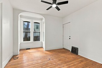 Building Photo - 584 Mt Vernon St