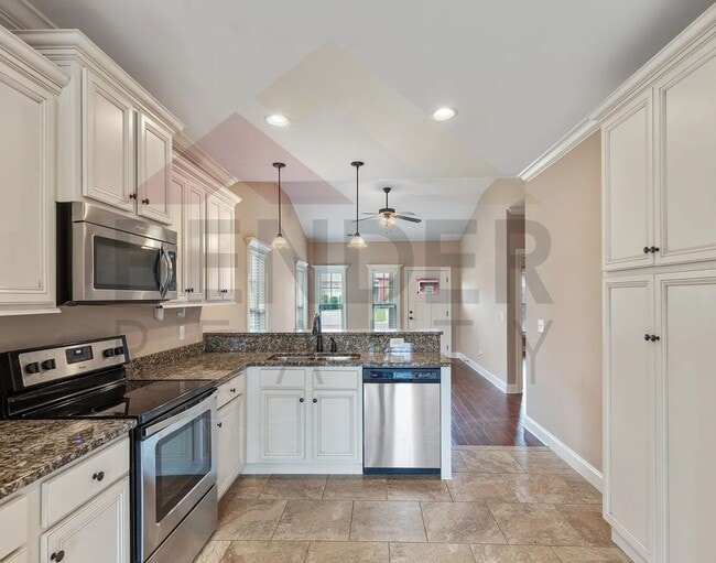 Building Photo - 157 Belle Chase Wy NE