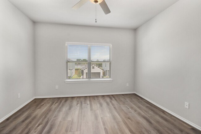 Building Photo - 1415 Acorn Mdw St