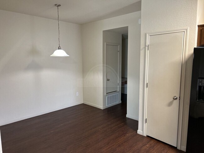 Foto del edificio - 5705 Rustler Dr