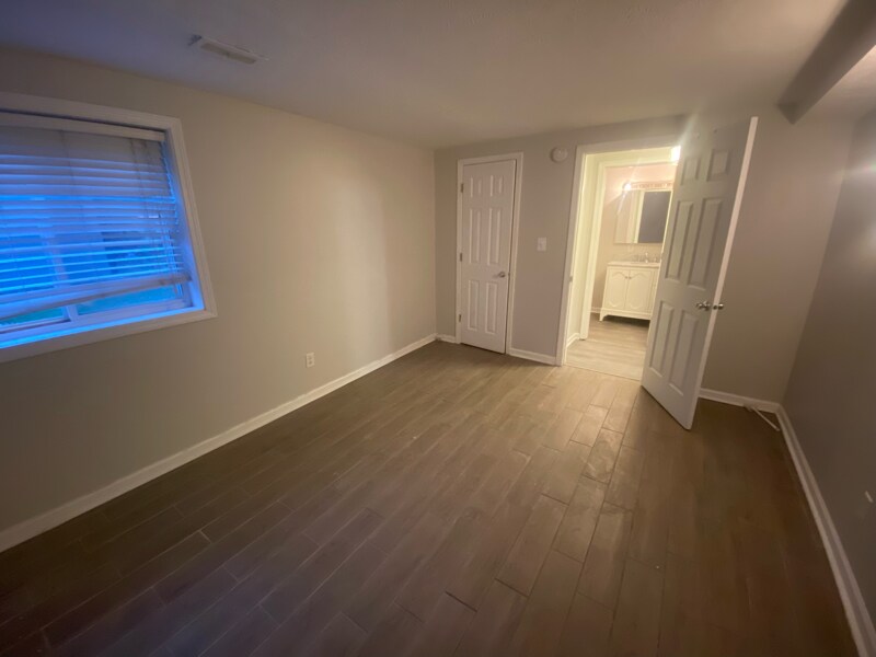 6007 N College Ave Unit 11, Indianapolis, IN 46220 Room for Rent in