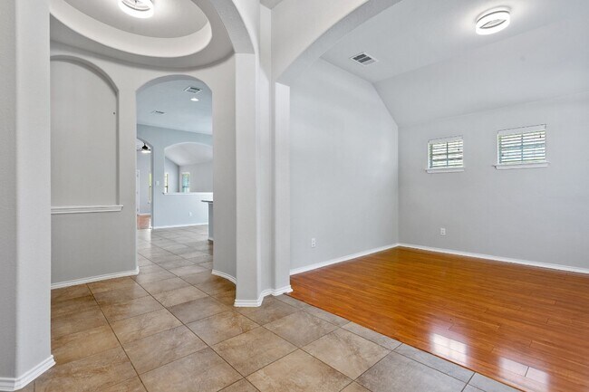 Foto del edificio - 20725 Mead Bend