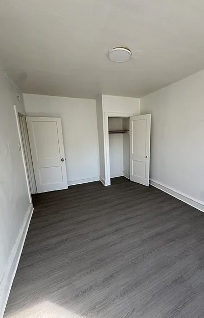 Foto del edificio - 6752 Martins Mill Rd