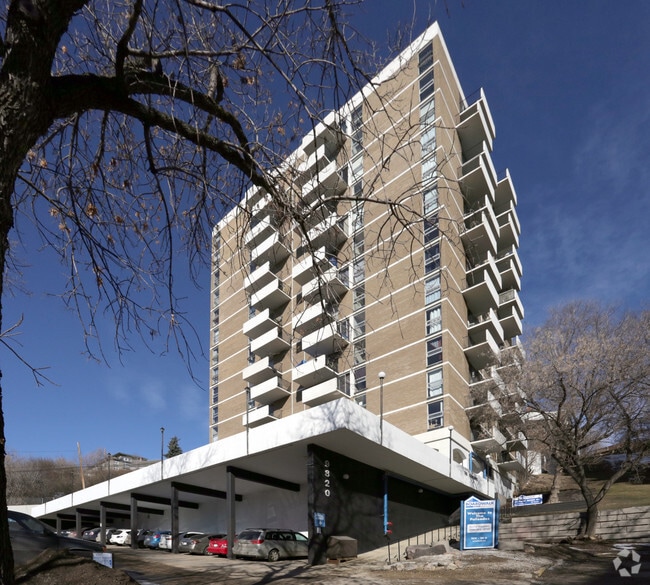 Building Photo - The Palisades
