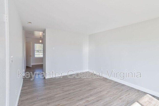 Foto del edificio - 1881 White Marsh Rd
