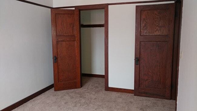 Building Photo - 543 Cass St