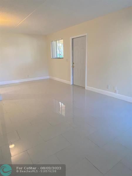 Building Photo - 1840 Fairview Villas Dr