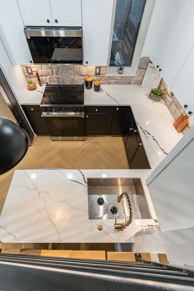 Photo - 609 S Orianna St Townhome