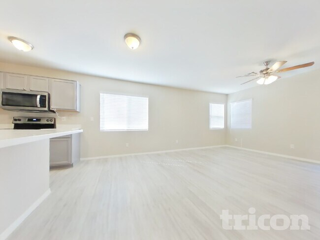 Foto del edificio - 1368 S 228th Dr