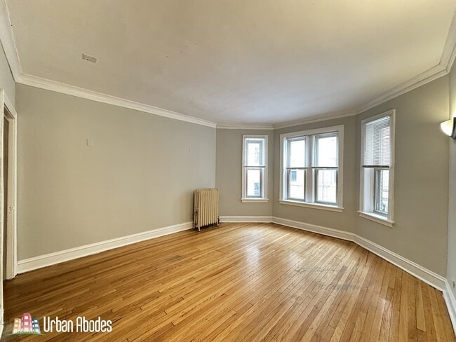 Building Photo - 4224 N Paulina St