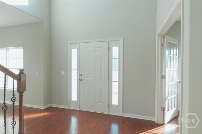 Foto del edificio - 25 Litchfield Dr