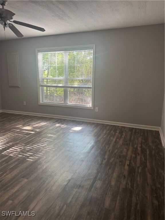 Building Photo - 533 Leawood Cir