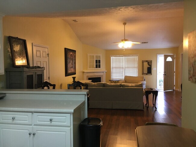 Foto del edificio - 46 Chappells Rd