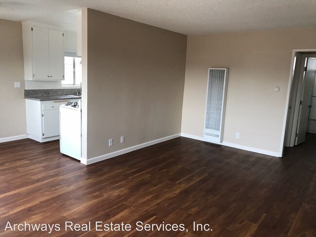 Building Photo - 6449 Troost Ave