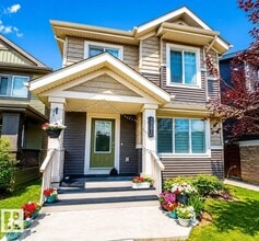 Building Photo - 3221 Cherry Cres SW