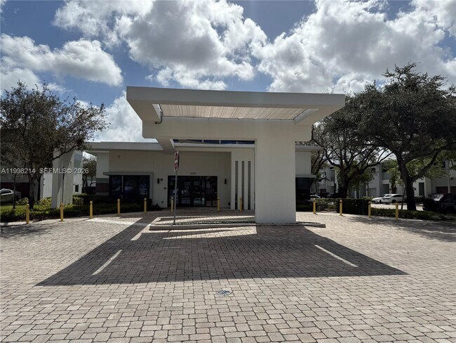 Foto del edificio - 4393 NW 9th St.
