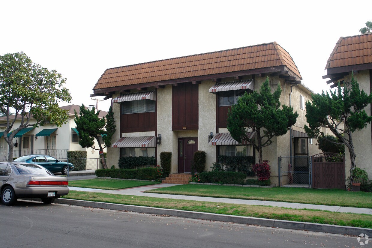 Building Photo - 422 Wing St