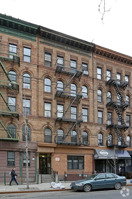 Foto del edificio - 392 Manhattan Ave
