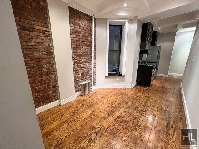 Building Photo - W 103RD ST.