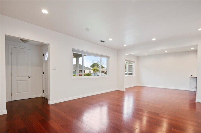 Foto del edificio - 1776 N Niagara St
