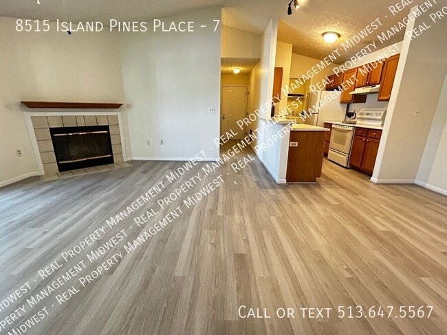 Building Photo - 8515 Island Pines Pl