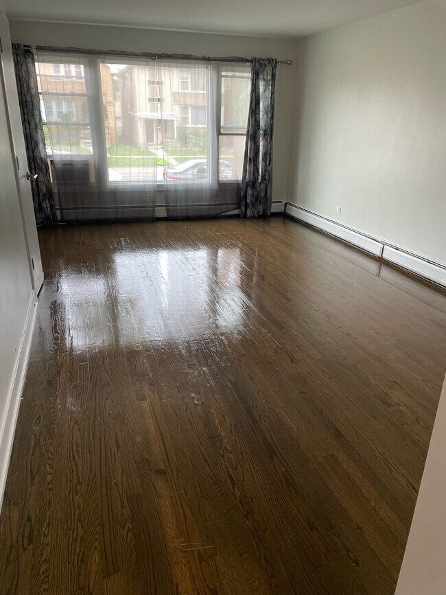 Building Photo - 3720-1 Ridgeland Ave