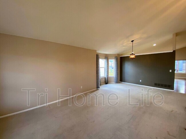 Building Photo - 9628 W Peakview Dr