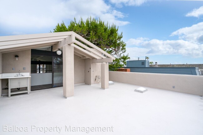 Building Photo - 223 Abalone Ave