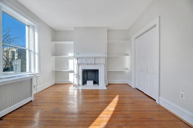 Foto del edificio - 1519 Park Rd NW