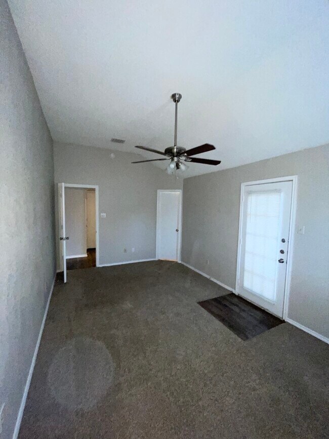 Building Photo - 1715 Highgate Pl. Garland, TX 75044